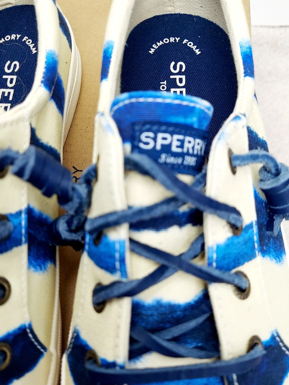 Sperry Tie Dye Canvas Sneakers Women's Size 6 NWT Preppy Y2K Retro Boat Shoes - Picture 6 of 11